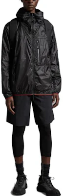 Moncler Jaket Hoodie Hitam Polos dengan Resleting. I10911A0010353279999 Lookbook Moncler Jaket Hoodie Hitam Polos dengan Resleting. I10911A0010353279999