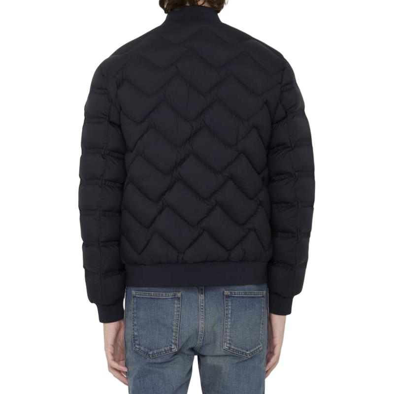 Moncler  Black Solid Zip-Up Down Jacket with Stand Collar. J10911A00016596K7999 圖 4