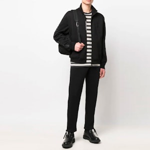 盟可睐黑色修身拉链运动夹克 H10918G00033809KR Lookbook 盟可睐黑色修身拉链运动夹克 H10918G00033809KR