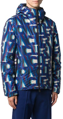 Moncler Jaket Ski Biru dengan Cetakan Huruf dan Reka Bentuk Zip Penuh. F20971B5161054AKZ77F Purchase Moncler Jaket Ski Biru dengan Cetakan Huruf dan Reka Bentuk Zip Penuh. F20971B5161054AKZ77F