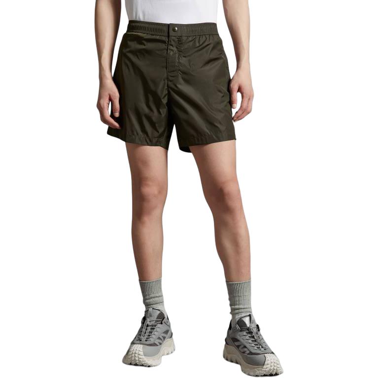 Purchase Pantalones Cortos Casual Moncler Marrones con Rayas y Botón con Logo. I10912C0000653326833