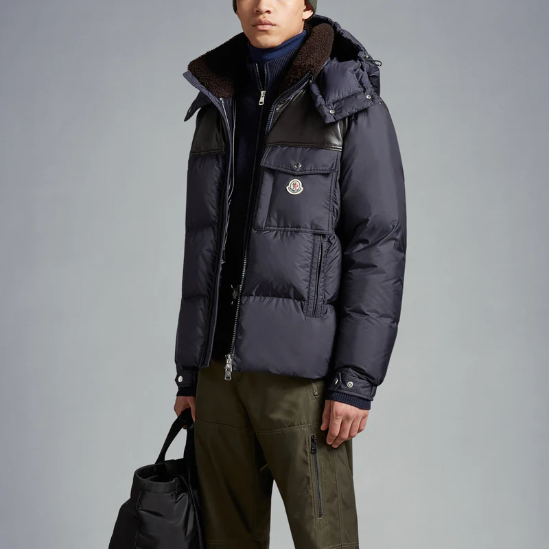 Sizing Moncler  Down Jacket Short Style with Detachable Hood and Zipper. I20911A0009968352999