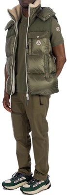 Moncler Green Sleeveless Hooded Zip Vest 1A000565967G818 Shop Moncler Green Sleeveless Hooded Zip Vest 1A000565967G818