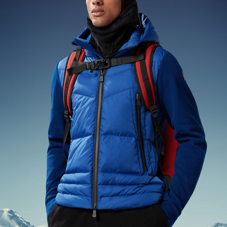 Moncler  Grey Blue Hoodie with Zipper and Patchwork Design. H20978G0002780093755 圖 3