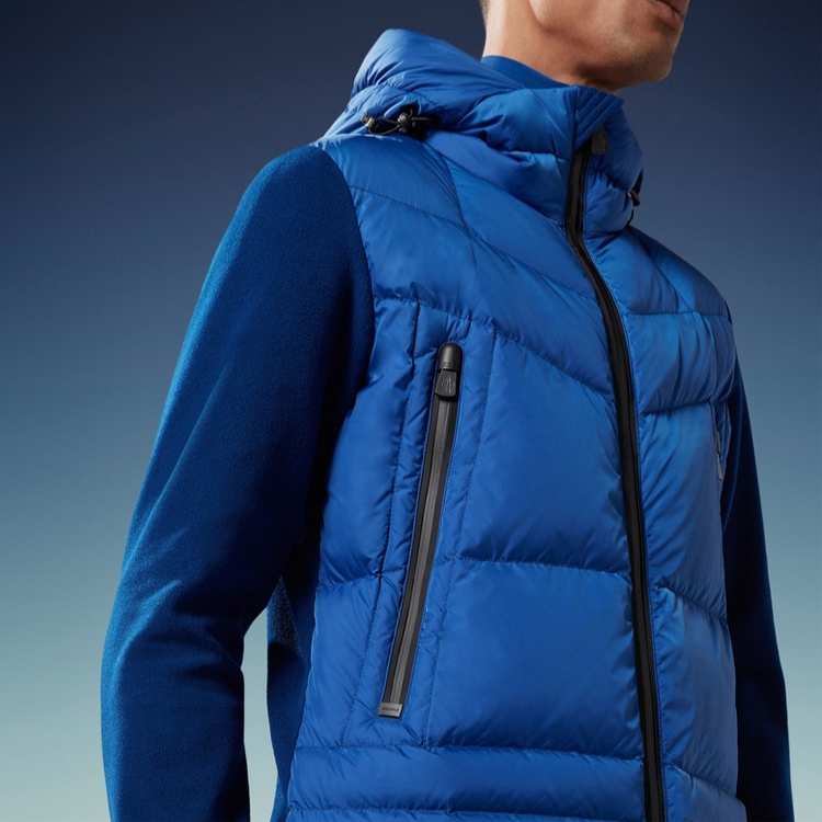 Moncler  Grey Blue Hoodie with Zipper and Patchwork Design. H20978G0002780093755 圖 5