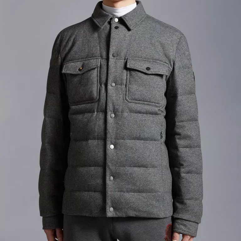 Purchase Chaqueta de Plumas Ajustada de Manga Larga Gris Moncler. I20911A0008189A6J990