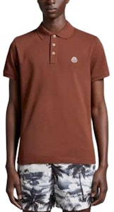 Polo Moncler con Logo en Rojo-Marrón Sólido. J10918A0002484556273 Lookbook Polo Moncler con Logo en Rojo-Marrón Sólido. J10918A0002484556273