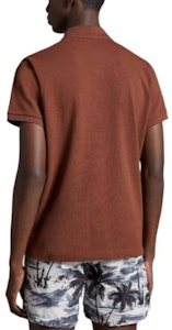 Polo Moncler con Logo en Rojo-Marrón Sólido. J10918A0002484556273 Shop Polo Moncler con Logo en Rojo-Marrón Sólido. J10918A0002484556273