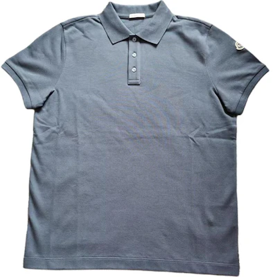 Moncler Logo Polo Shirt Lengan Pendek Warna Smog Blue. I10918A7051084556791 Buy Moncler Logo Polo Shirt Lengan Pendek Warna Smog Blue. I10918A7051084556791