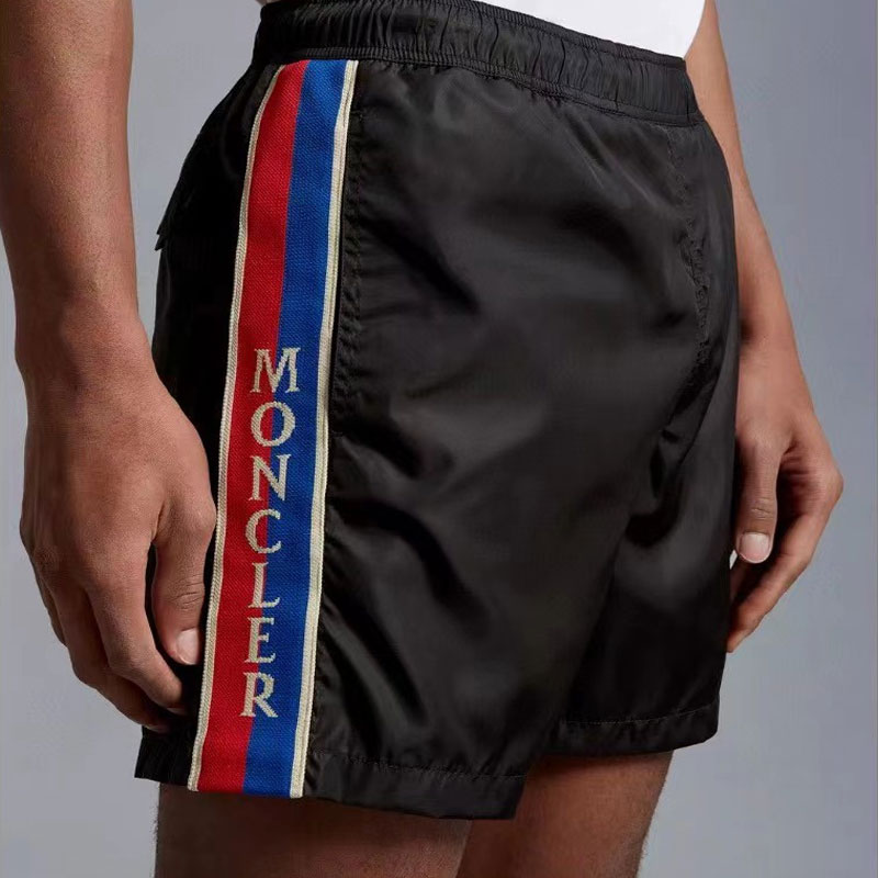 Purchase 몽클레어 로고 트림 스트레이트 레그 스윔 쇼츠 l10912C0001153326997