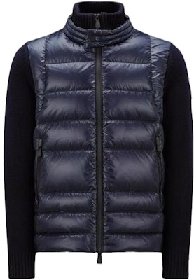 Moncler Jaket Kardigan Berzip Bulu Navy Berlapis. I20979B00005M1122771 Buy Moncler Jaket Kardigan Berzip Bulu Navy Berlapis. I20979B00005M1122771