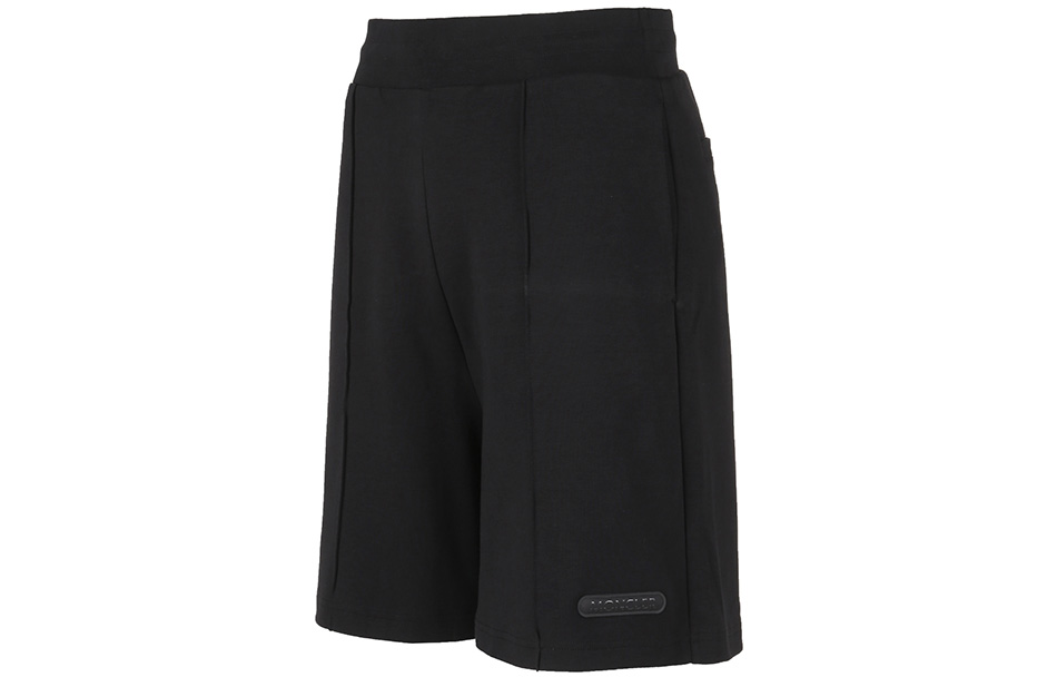 Shop モンクレール オーバーサイズ ミニマリスト コットン ロゴ ショーツ ブラック. I10918H00002899W4999