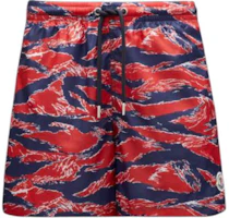 Order Shorts de baño Moncler rojo con bloques de color y cinta logo. H10912C00001595WW470