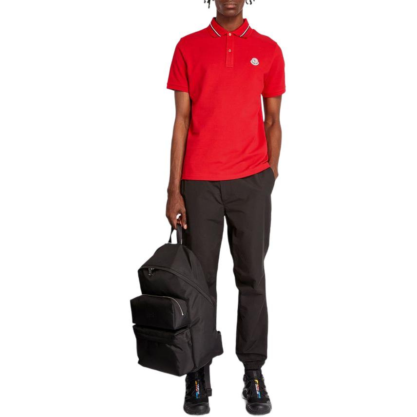 Shop Moncler Kaos Polo Merah Lengan Pendek dengan Logo Patch. J10918A0002189A16455