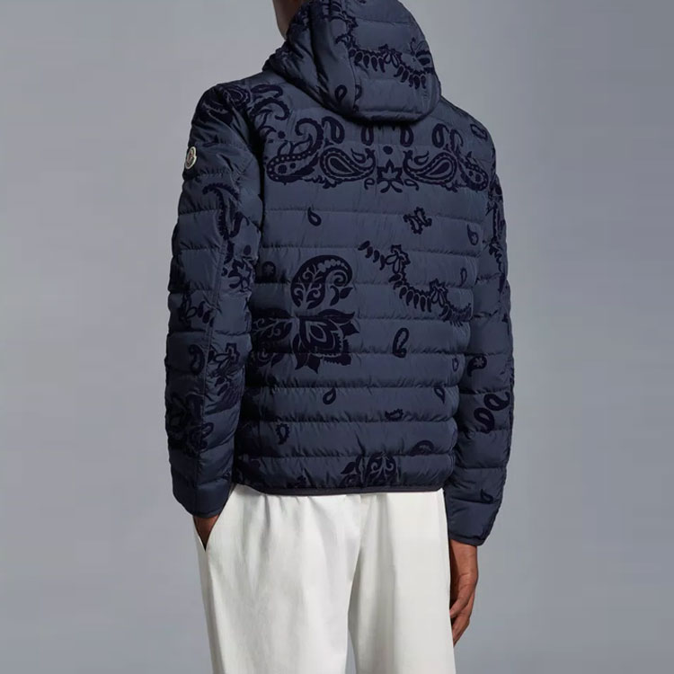 Moncler  Reversible Quilted Down Jacket with All-Over Print and Hood. I10911A00093596MJF77 圖 5