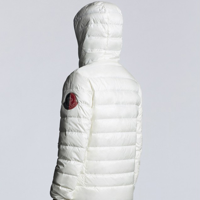 Moncler  Short Hooded Down Jacket White with Logo Design. 1A00035M1480036 圖 4