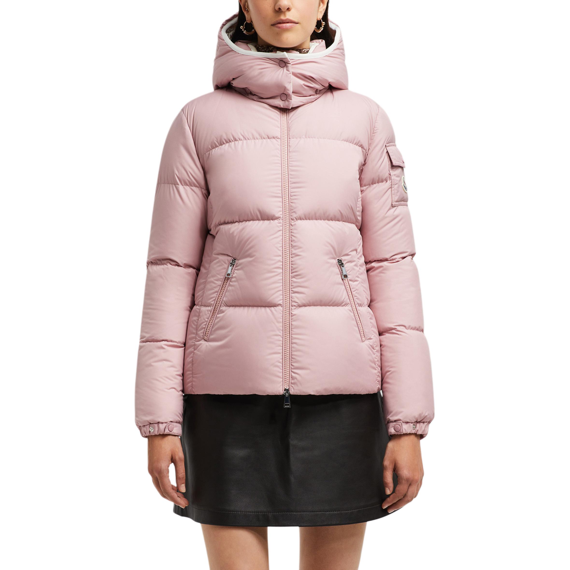 Moncler  Short Puffer Jacket with Zipper Closure in Light Pink. J20931A0016054A8151A 圖 3