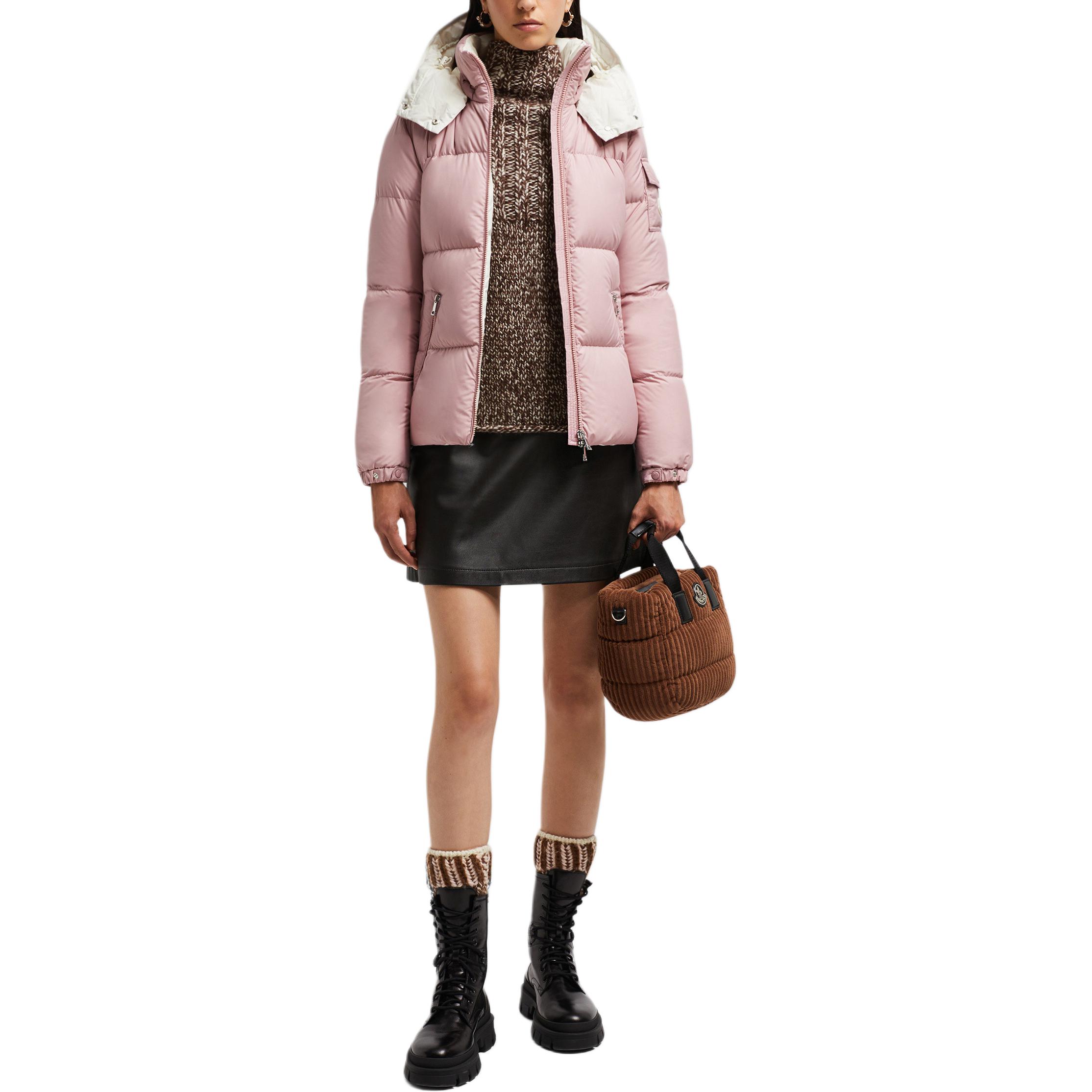 Moncler  Short Puffer Jacket with Zipper Closure in Light Pink. J20931A0016054A8151A 圖 5