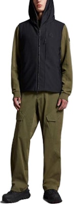 Moncler Solid Color Hooded Zip Vest I20911A00035539DK999 Lookbook Moncler Solid Color Hooded Zip Vest I20911A00035539DK999