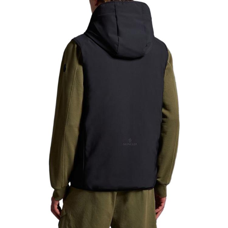 Shop Moncler Jaket Tanpa Lengan Berzip Bertudung Warna Solid I20911A00035539DK999