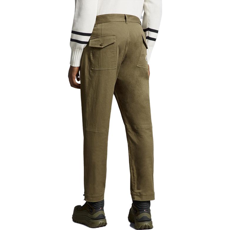 Purchase 몽클레르 스트레이트핏 미드라이즈 캐주얼 팬츠 다크 그린. I20912A0001154A1U837