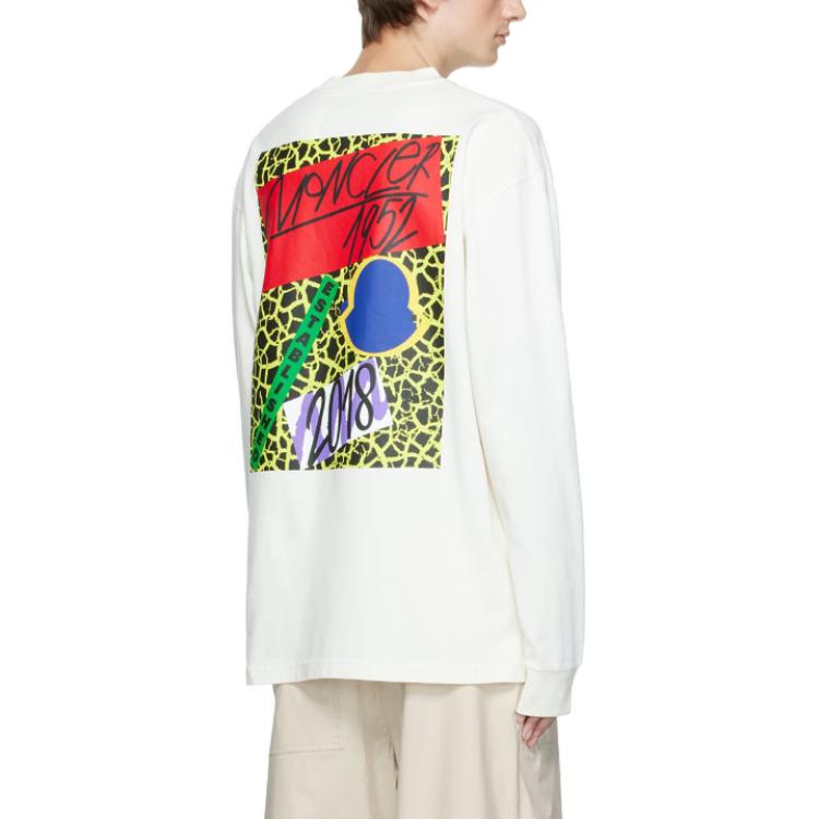 Lookbook 몽클레어 화이트 그래픽 프린트 크루넥 긴팔 스웻셔츠. H20928D00008M2326034