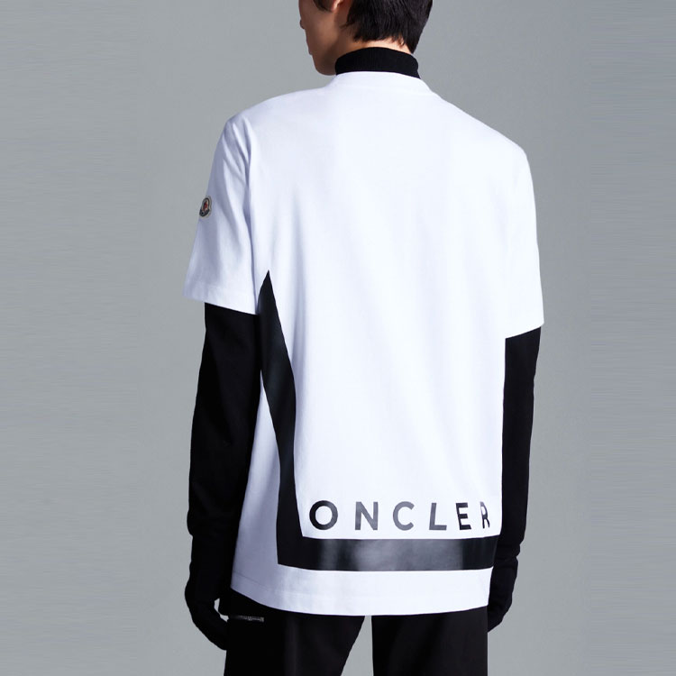 Shop Camiseta Moncler Blanca con Logo y Rayas en el Cuello. H20918C000018390T001