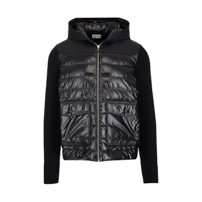 Moncler Winter Hooded Down Jacket with Logo Patch. 9B00019M1393999