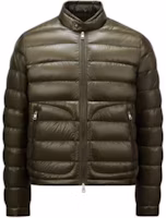 Moncler Acorus FW24 Unisex Lightweight Down Jacket Green with Logo & Zip. J20911A1060053029833 Moncler Acorus FW24 Unisex Lightweight Down Jacket Green with Logo & Zip. J20911A1060053029833