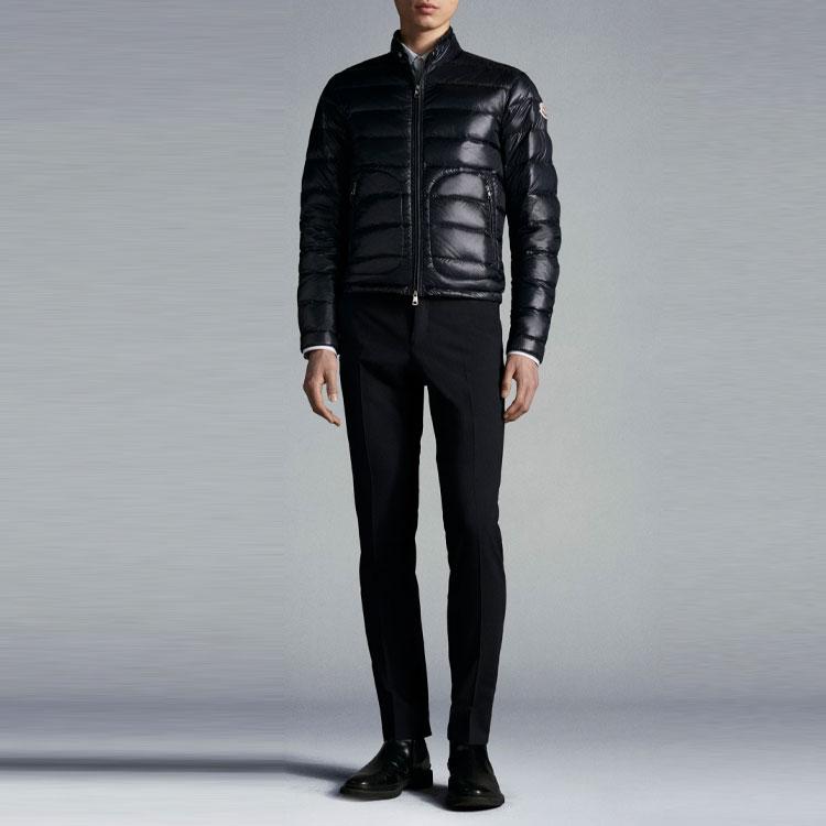 Lookbook 蒙克莱 Acorus 男女蓝色羽绒服 闪亮滑雪季保暖外套 G10911A1060053029776