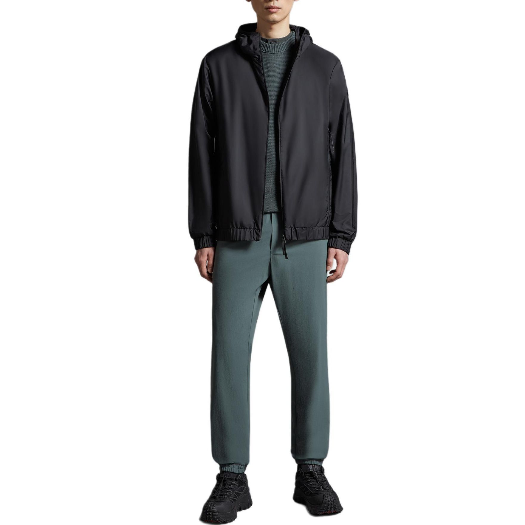 Lookbook Moncler ALGOVIA Jaket Ringan Bertutup Hoodie Zip Hitam J10911A001495968E999