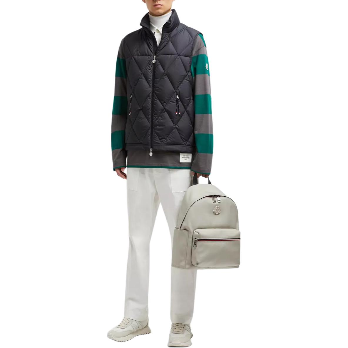 Shop Moncler Aroula FW24 鑽石絎縫拉鍊無袖背心 黑色 J20911A00078549SK999