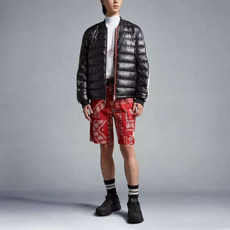 Lookbook Moncler ARROUX Jaket Puffer Quilted Unisex Hitam - Lengan Panjang Zip-Up. I10911A00005595ZJ999