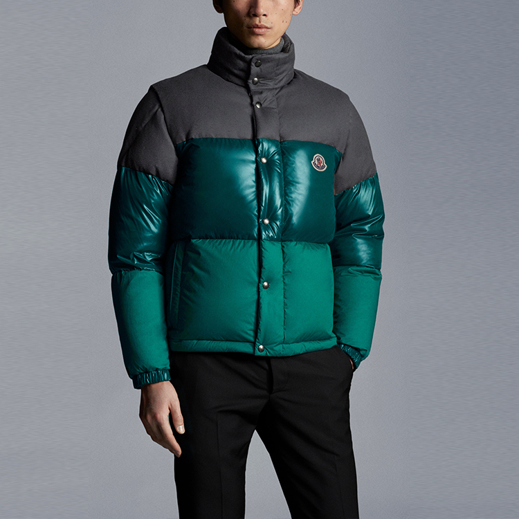 Shop Moncler Aveillan Series Jaket Puffer Hijau Lengan Lepas. G20911A0004454272950