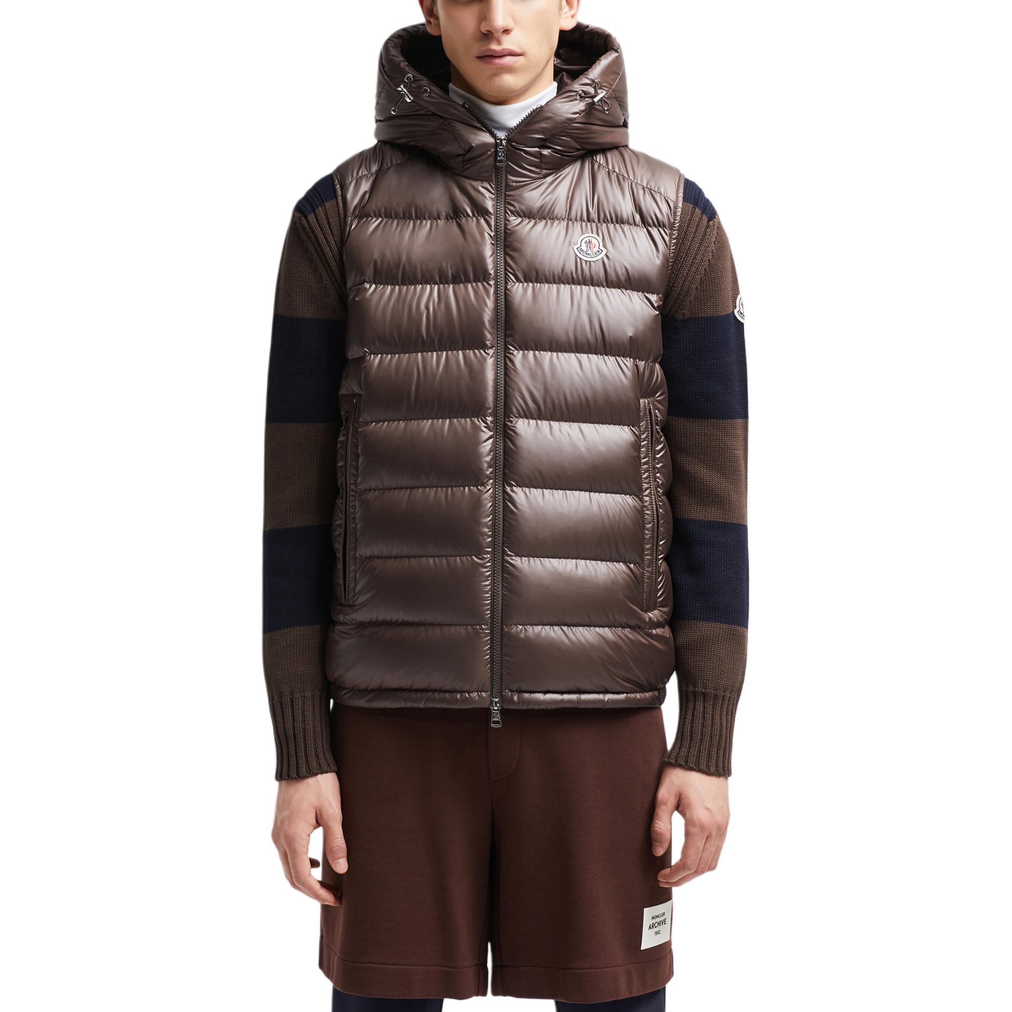 Lookbook 盟可睐 Barante FW24 防水羽绒背心 棕色连帽男女款羽绒服夹克 J20911A00062597EX243