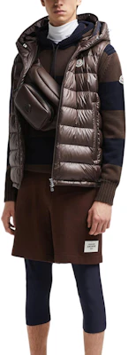 Chaleco Impermeable Moncler Barante FW24 Unisex Marrón con Capucha. J20911A00062597EX243 Purchase Chaleco Impermeable Moncler Barante FW24 Unisex Marrón con Capucha. J20911A00062597EX243