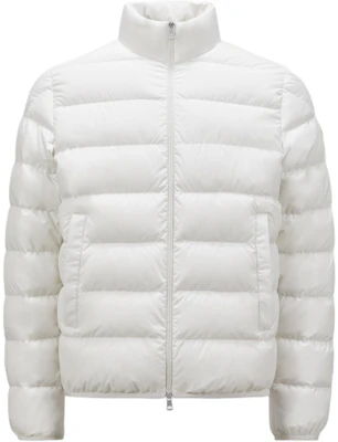 Moncler Baudinet FW24 Jaket Pendek Putih Unisex - Jaket Puffer Hangat dengan Logo. J20911A0007754A81034 Buy Moncler Baudinet FW24 Jaket Pendek Putih Unisex - Jaket Puffer Hangat dengan Logo. J20911A0007754A81034