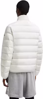 Shop Moncler Baudinet FW24 白色短款羽絨外套 - 中性保暖徽標修飾冬季夾克 J20911A0007754A81034