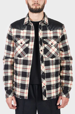 Moncler Jaket Beige Kotak-Kotak dengan Kerah Kontras. 1A00001549UD999 Shop Moncler Jaket Beige Kotak-Kotak dengan Kerah Kontras. 1A00001549UD999