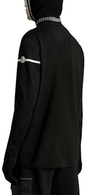 Moncler Black Crewneck Long Sleeve Regular T-Shirt FW22 H20918D000038390T999 Shop Moncler Black Crewneck Long Sleeve Regular T-Shirt FW22 H20918D000038390T999