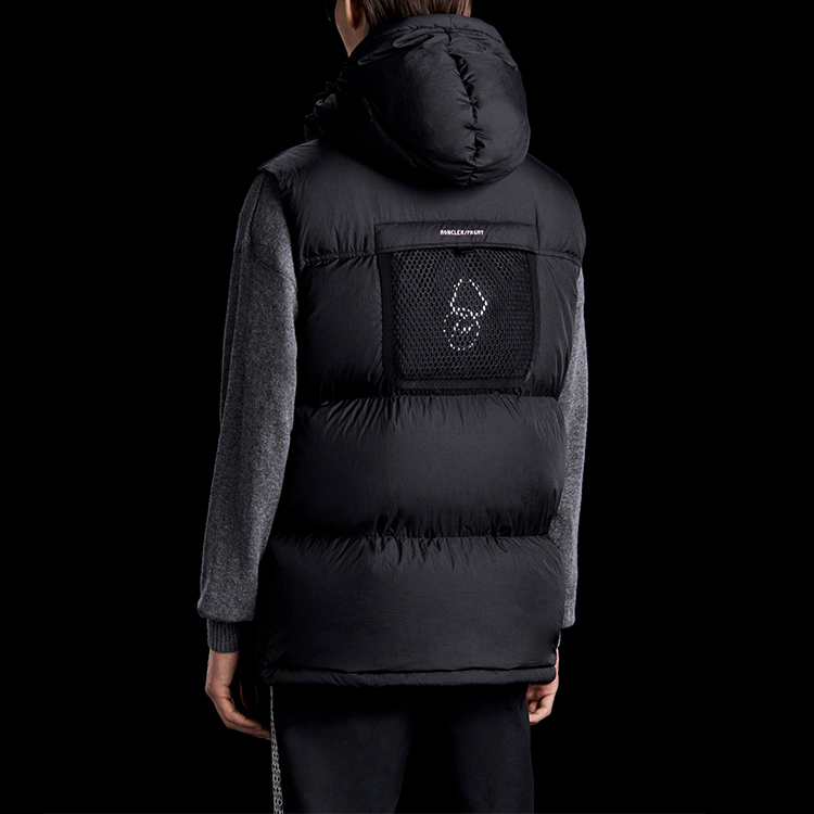 Moncler Black Down Gilet with Back Pocket and Lightning Detail 09U1B51210539YK999 圖 4