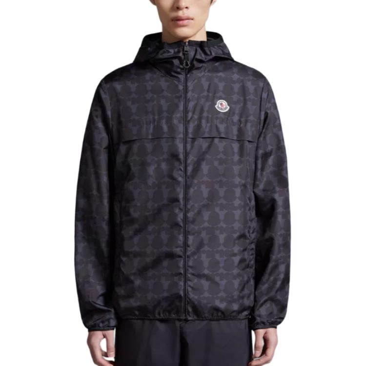 Lookbook Moncler 黑色連帽滿版印花拉鍊Logo外套 J10911A00151597KPF99