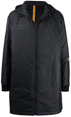 Moncler 黑色連帽中長款羽絨外套 1C8001068953999 Lookbook Moncler 黑色連帽中長款羽絨外套 1C8001068953999