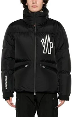 몽클레르 블랙 로고 스탠드 칼라 풀집 다운 자켓 I20971A000235399E-999 Purchase 몽클레르 블랙 로고 스탠드 칼라 풀집 다운 자켓 I20971A000235399E-999