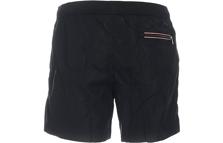 Lookbook Shorts Negros Moncler Cintura Media con Logo y Cordón Ajustable. G10912C7080053326999