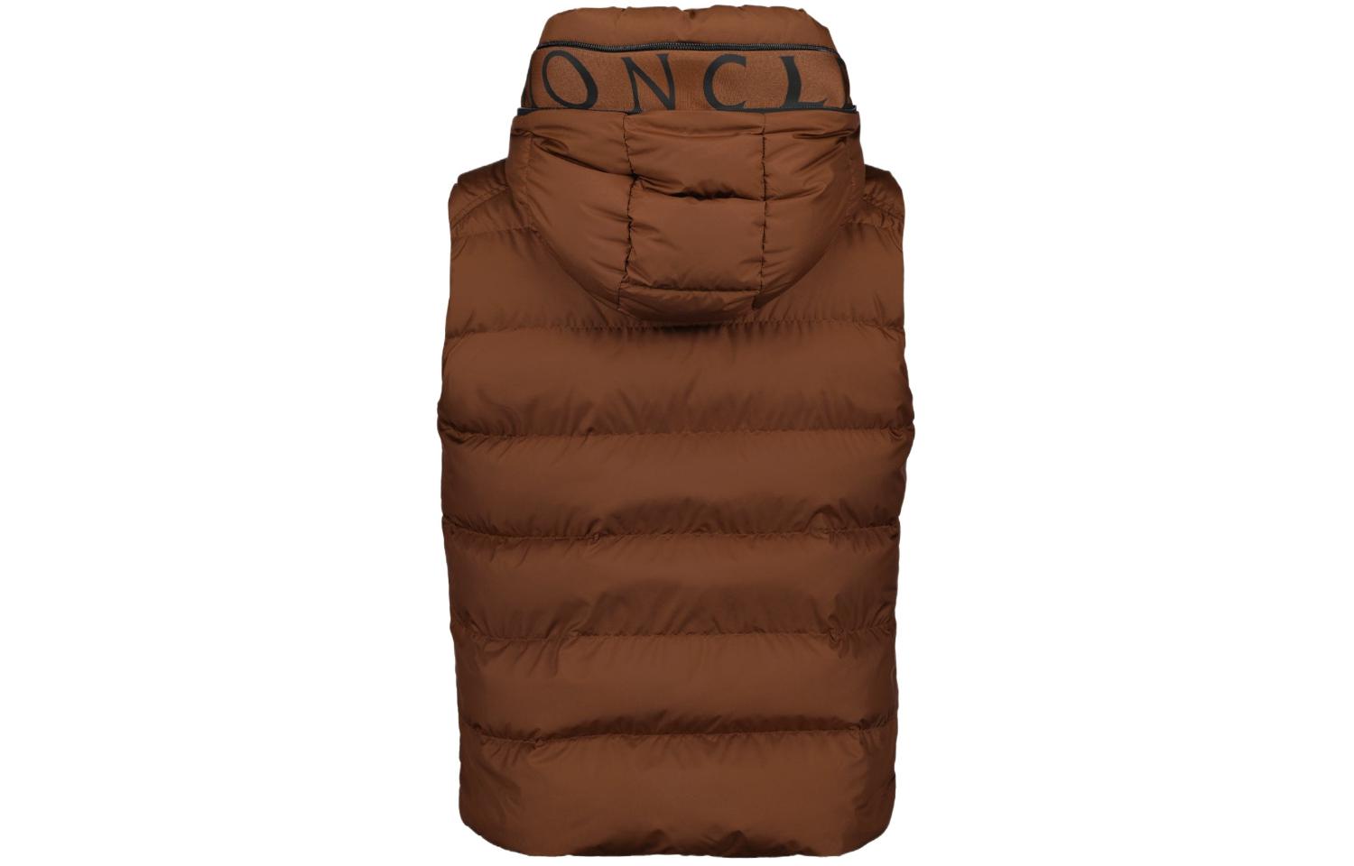 Lookbook Moncler Coklat Logo Puffer Vest dengan Zip Penutup I20911A0018154A8126I
