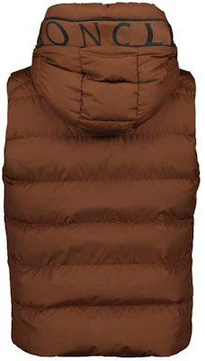 Moncler Coklat Logo Puffer Vest dengan Zip Penutup I20911A0018154A8126I Lookbook Moncler Coklat Logo Puffer Vest dengan Zip Penutup I20911A0018154A8126I