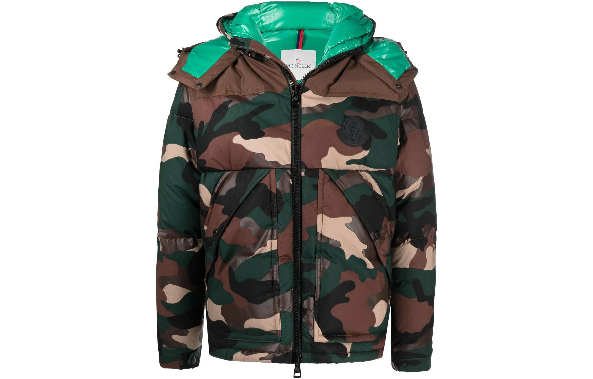 Order Moncler Jaket Puffer Camo dengan Ritsleting dan Hoodie Pria Multicolor. G20911A00121595IS860