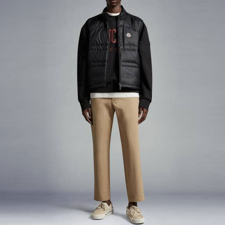Lookbook Moncler Cursa SS23 黑色拉鍊羽絨背心 單色款 I10911A00084M2813999