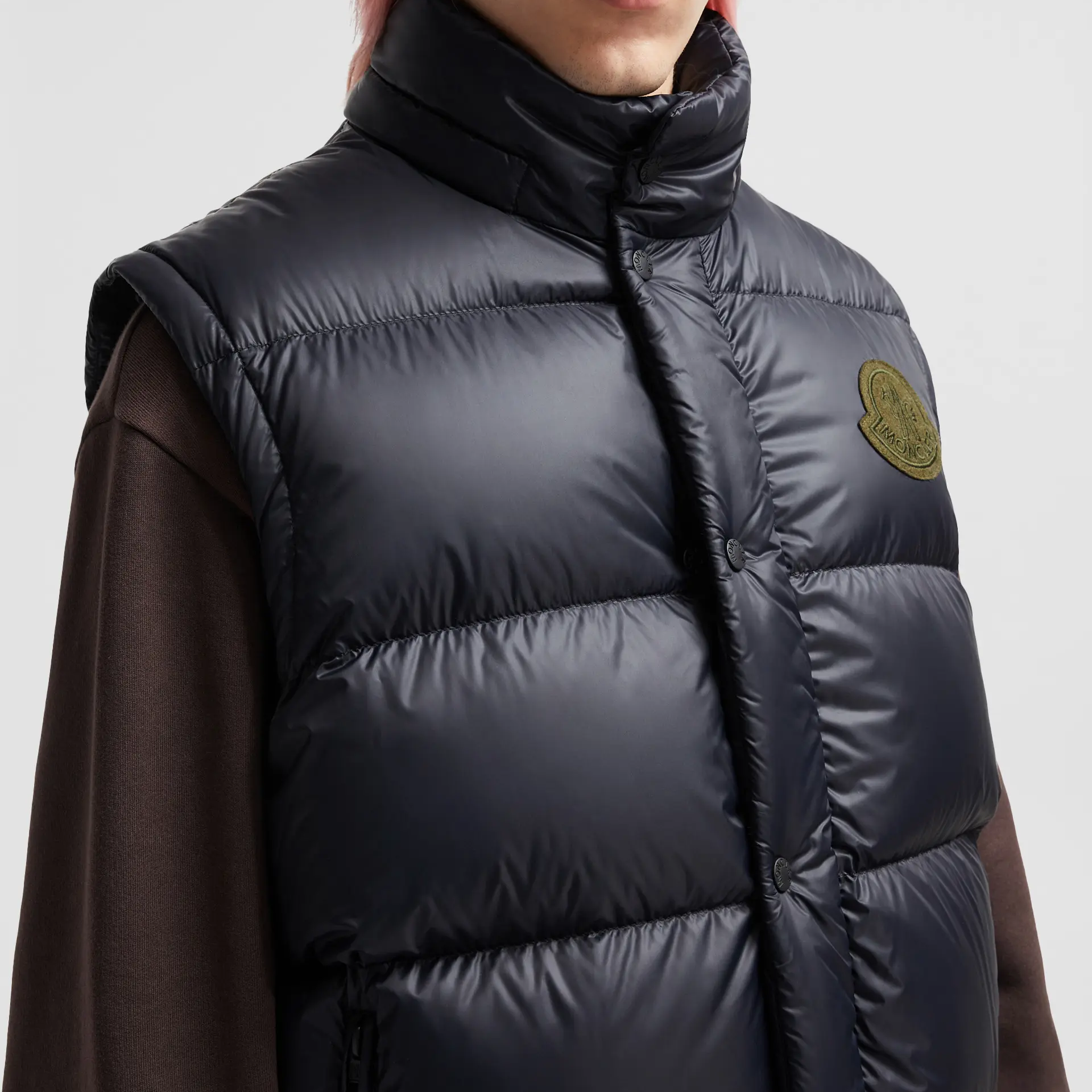 Moncler Cyclone Navy Short Down Jacket with Detachable Sleeves Unisex. J20911A00022596RD997 圖 6